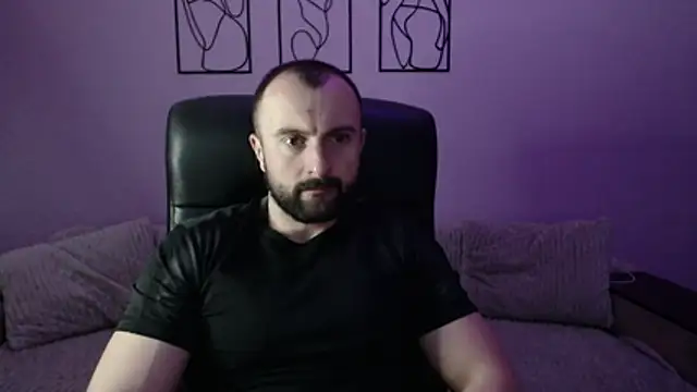 brindlefly6969 online show from April 4, 10:46 am