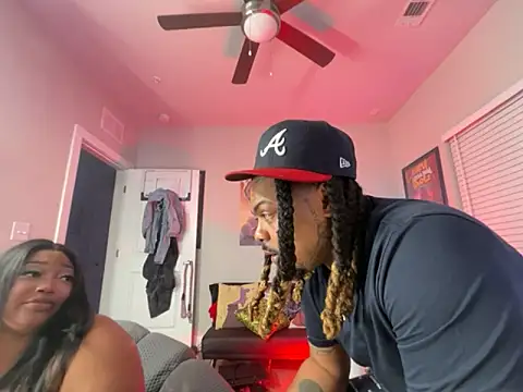 4EVAGLACIERS online show from November 29, 7:00 am