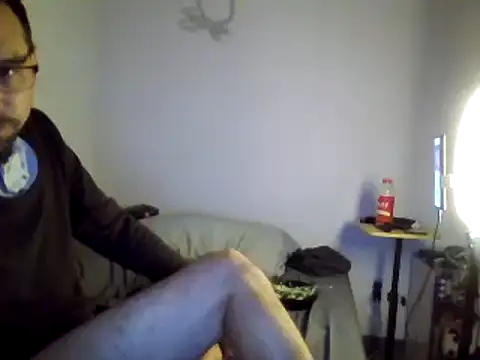 Iliketocooksquirt25 online show from March 7, 7:41 am