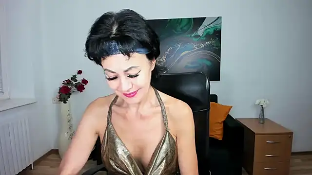 Silvia Wallec online show from September 10, 5:46 pm