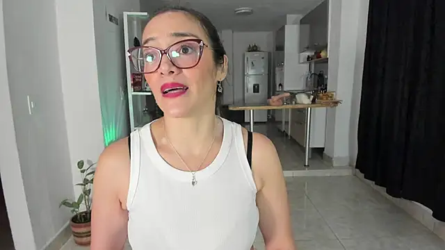 Jessica Herrera  online show from January 26, 1:20 am