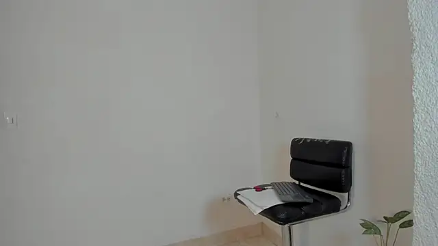 Jessica Herrera  online show from February 20, 10:10 pm