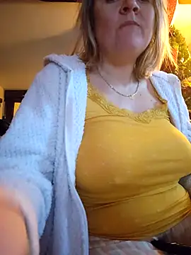 lady charlyne online show from December 10, 7:58 am