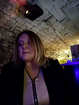 lady charlyne online show from November 28, 8:22 pm