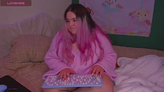 Snapshot of Freakcute_ chatting on February 26, 10:31 pm Freakcute online show from February 26, 10:31 pm