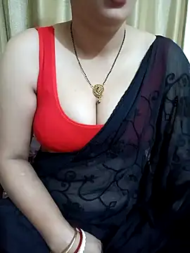Snapshot of Priya_Boudi chatting on January 4, 1:10 am Priya Boudi online show from January 4, 1:10 am