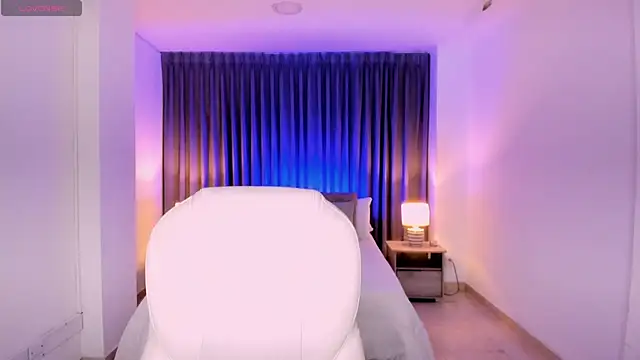 Snapshot of Rebeka_spencer chatting on January 17, 3:23 am Rebeka spencer online show from January 17, 3:23 am