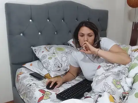 Chantal hott online show from March 13, 4:38 am