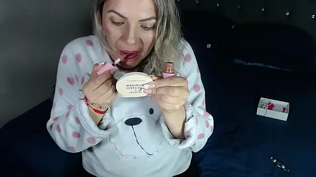 Chantal hott online show from March 7, 7:33 pm