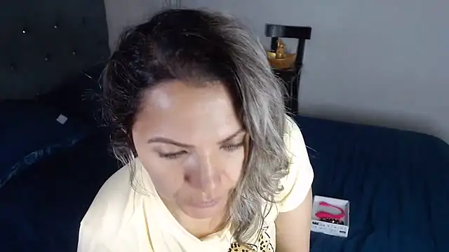 Snapshot of Chantal_hott chatting on May 30, 3:31 pm Chantal hott online show from May 30, 3:31 pm