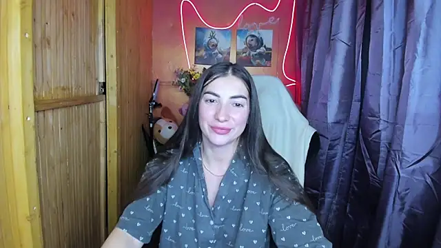 Snapshot of Fiery_Brunette_ chatting on December 26, 2:59 pm Fiery Brunette online show from December 26, 2:59 pm