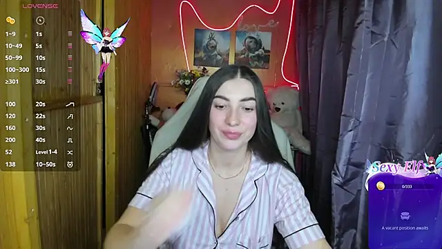 Snapshot of Fiery_Brunette_ chatting on January 7, 10:30 pm Fiery Brunette online show from January 7, 10:30 pm