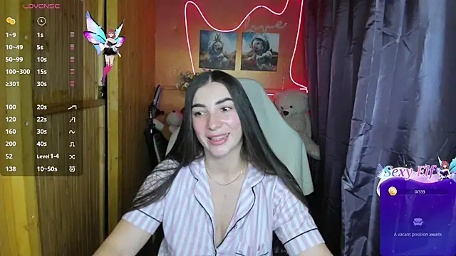 Snapshot of Fiery_Brunette_ chatting on January 14, 12:45 pm Fiery Brunette online show from January 14, 12:45 pm