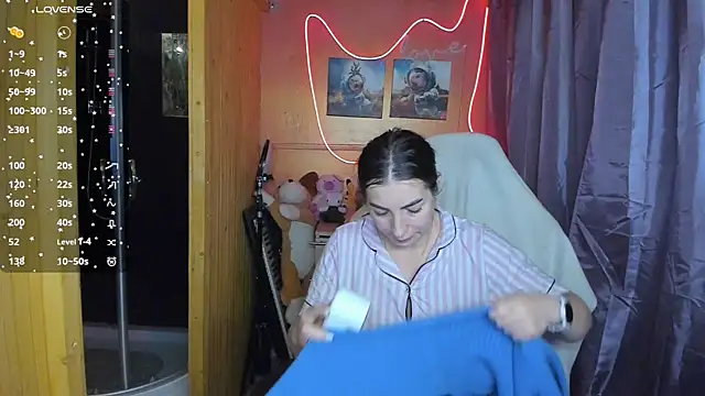 Snapshot of Fiery_Brunette_ chatting on March 2, 11:18 am Fiery Brunette online show from March 2, 11:18 am