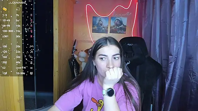 Snapshot of Fiery_Brunette_ chatting on March 7, 4:44 pm Fiery Brunette online show from March 7, 4:44 pm