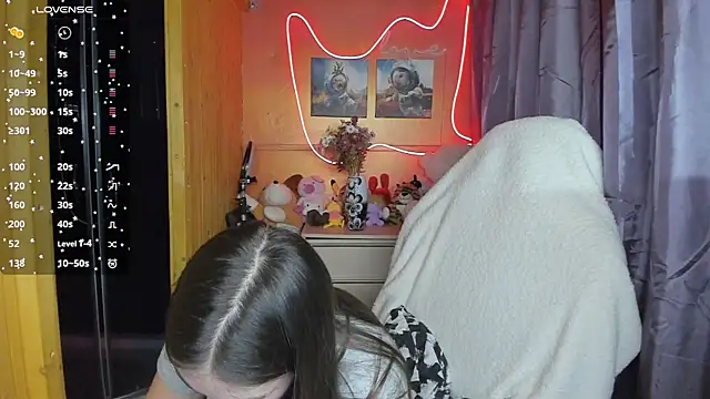 Snapshot of Fiery_Brunette_ chatting on March 11, 3:34 pm Fiery Brunette online show from March 11, 3:34 pm