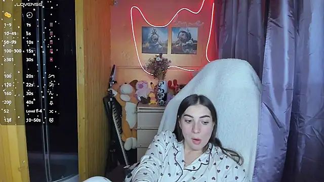 Snapshot of Fiery_Brunette_ chatting on March 12, 2:34 pm Fiery Brunette online show from March 12, 2:34 pm