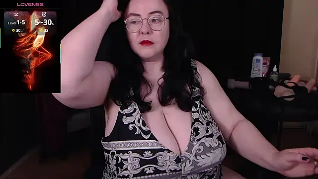 Snapshot of poshmistress chatting on June 14, 8:33 pm poshmistress online show from June 14, 8:33 pm