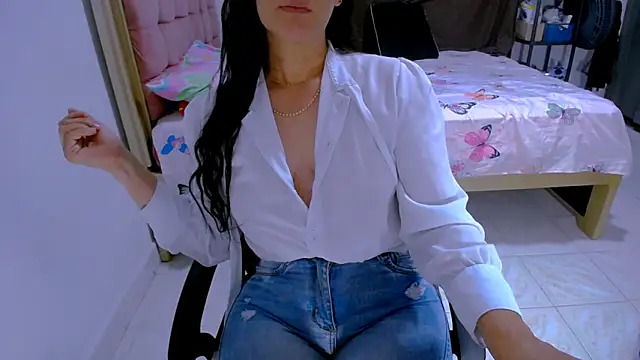 BitterMomXxx online show from May 26, 12:50 am