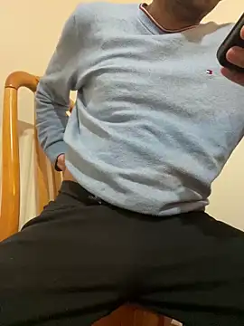 Snapshot of rhuh3991 chatting on March 2, 11:09 pm rhuh3991 online show from March 2, 11:09 pm