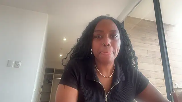 Snapshot of ChocolateCakeQueen chatting on March 21, 9:40 pm ChocolateCakeQueen online show from March 21, 9:40 pm