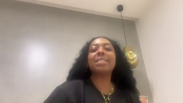 Snapshot of ChocolateCakeQueen chatting on April 16, 1:28 am ChocolateCakeQueen online show from April 16, 1:28 am