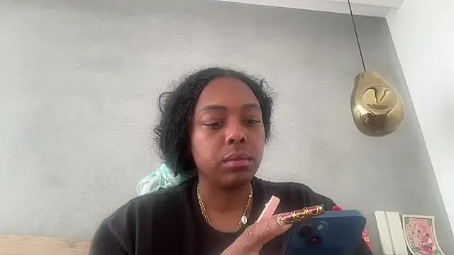Snapshot of ChocolateCakeQueen chatting on April 21, 5:50 pm ChocolateCakeQueen online show from April 21, 5:50 pm