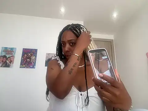 Snapshot of ChocolateCakeQueen chatting on July 15, 2:55 pm ChocolateCakeQueen online show from July 15, 2:55 pm