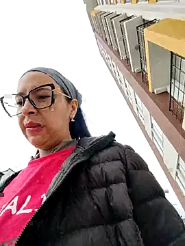  amanda seyfried19 online show from February 24, 4:05 pm