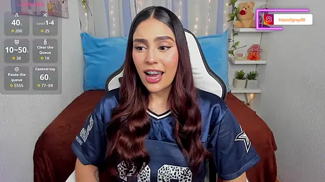 HazzelGray online show from October 26, 4:02 pm