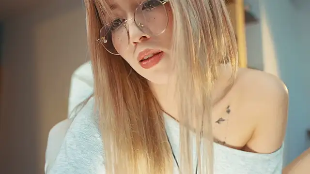 sigmasian online show from January 11, 4:59 am