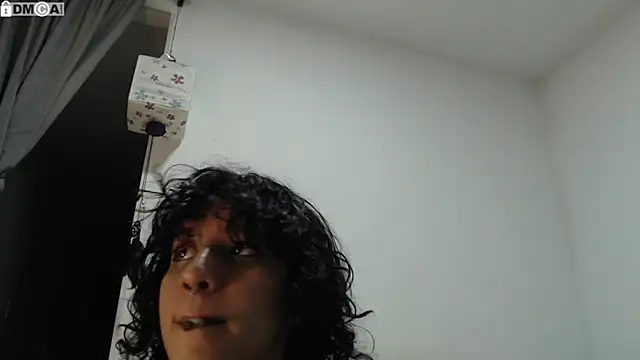 Snapshot of AlinaWoolf_ chatting on September 15, 3:06 am AlinaWoolf  online show from September 15, 3:06 am