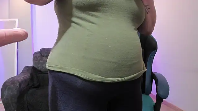 Sammy owens  online show from December 1, 12:21 pm