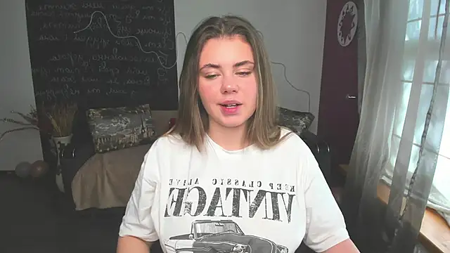 IsabellaBler online show from May 19, 5:47 am