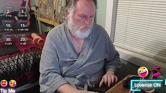 Snapshot of keithobrian_SC chatting on March 1, 4:04 am keithobrian SC online show from March 1, 4:04 am