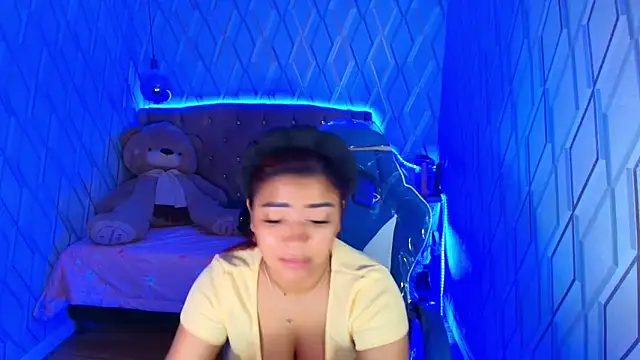 NicolleTaylor online show from November 15, 12:52 am