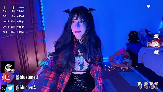 bluelen online show from February 6, 7:45 am