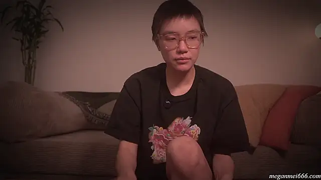 Snapshot of meganmei666 chatting on February 24, 3:04 am meganmei666 online show from February 24, 3:04 am