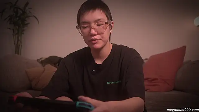 Snapshot of meganmei666 chatting on February 25, 3:16 am meganmei666 online show from February 25, 3:16 am