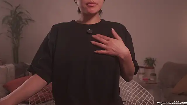 meganmei666 online show from April 13, 2:06 am