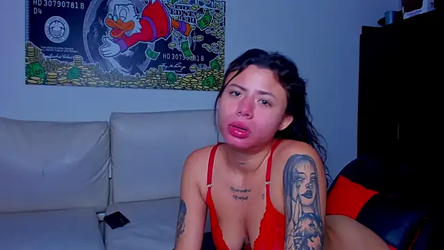 sweethot    online show from February 25, 7:47 pm