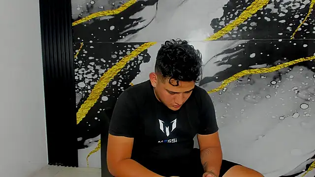 Snapshot of sweethot___ chatting on September 22, 2:41 pm sweethot online show from September 22, 2:41 pm