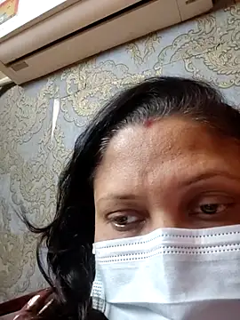 Snapshot of kunjan789 chatting on February 18, 5:53 pm kunjan789 online show from February 18, 5:53 pm