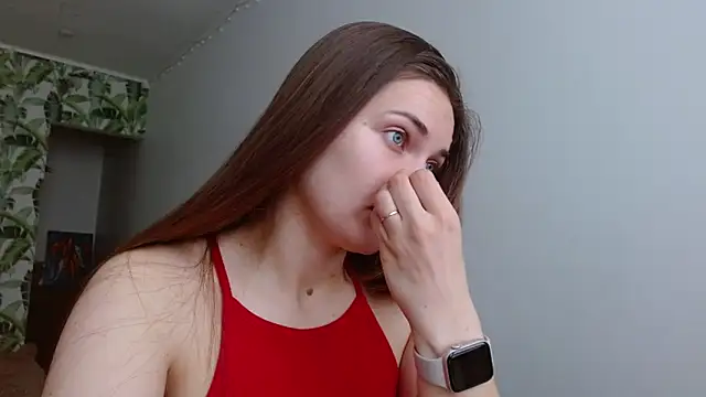 Snapshot of Olivia_shine chatting on March 12, 5:35 am Olivia shine online show from March 12, 5:35 am