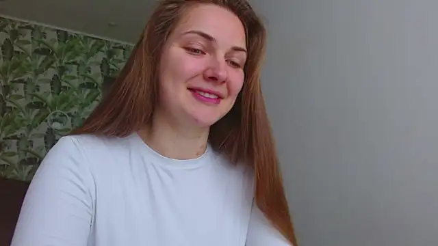 Snapshot of Olivia_shine chatting on April 22, 4:15 am Olivia shine online show from April 22, 4:15 am
