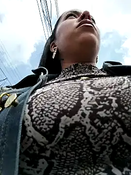 Emily Wane online show from December 14, 4:09 pm