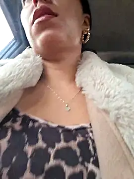 Emily Wane online show from June 18, 4:33 pm