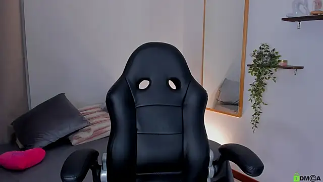 april  stone online show from February 4, 11:31 pm