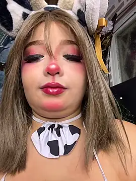 CharlotteMillers online show from December 20, 2:51 am