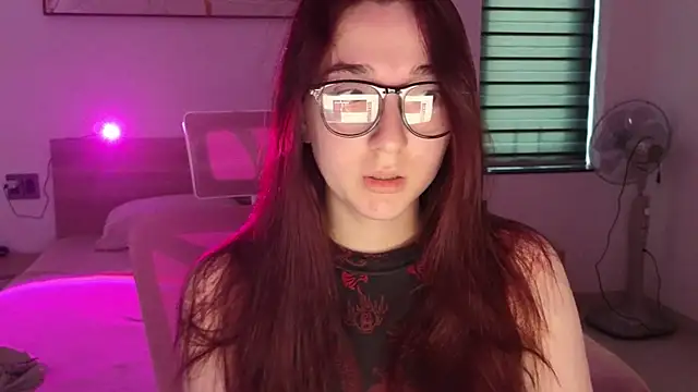 YasmineWest online show from May 2, 12:15 am